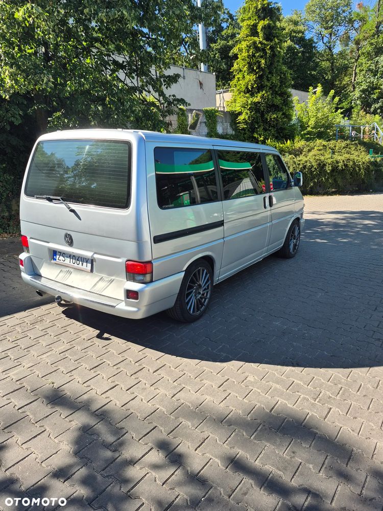 Volkswagen Multivan - 11