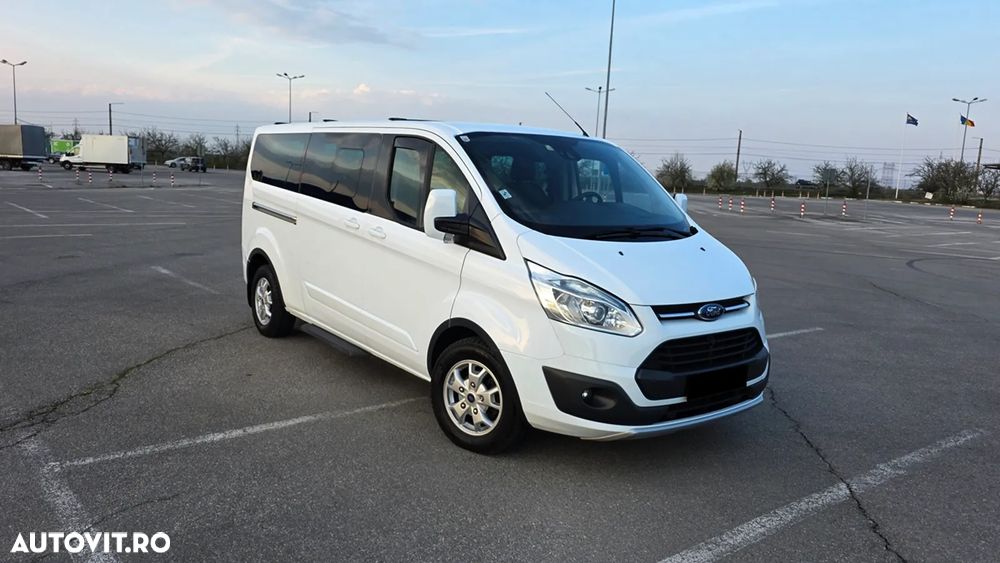 Ford Tourneo Custom - 2