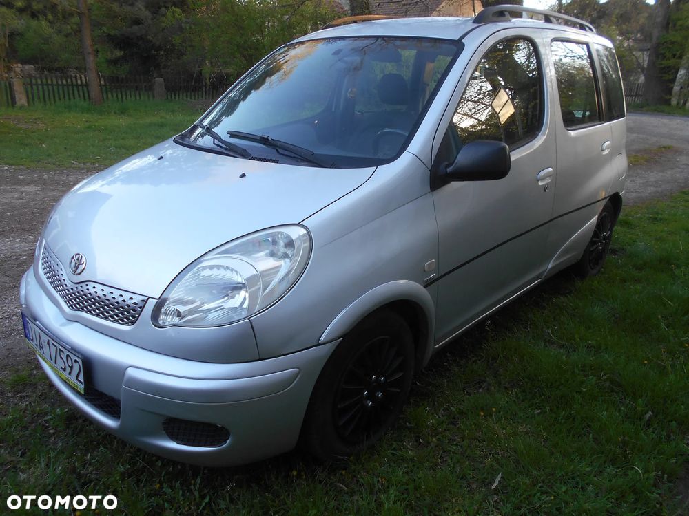 Toyota Yaris Verso 1.3 Sol - 2