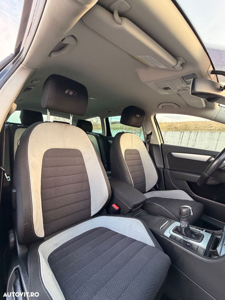 Volkswagen Passat Variant 2.0 Blue TDI DSG SCR R-Line - 10