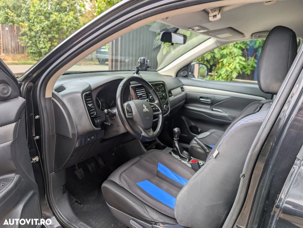Mitsubishi Outlander 2.2 DI-D 4WD Intense - 5