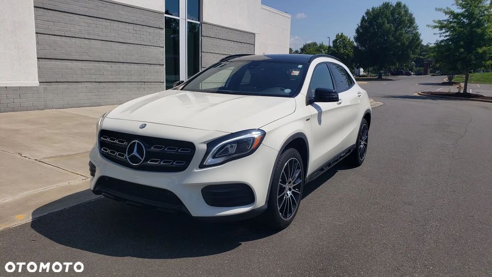 Mercedes-Benz GLA 250 7G-DCT Peak Edition - 33