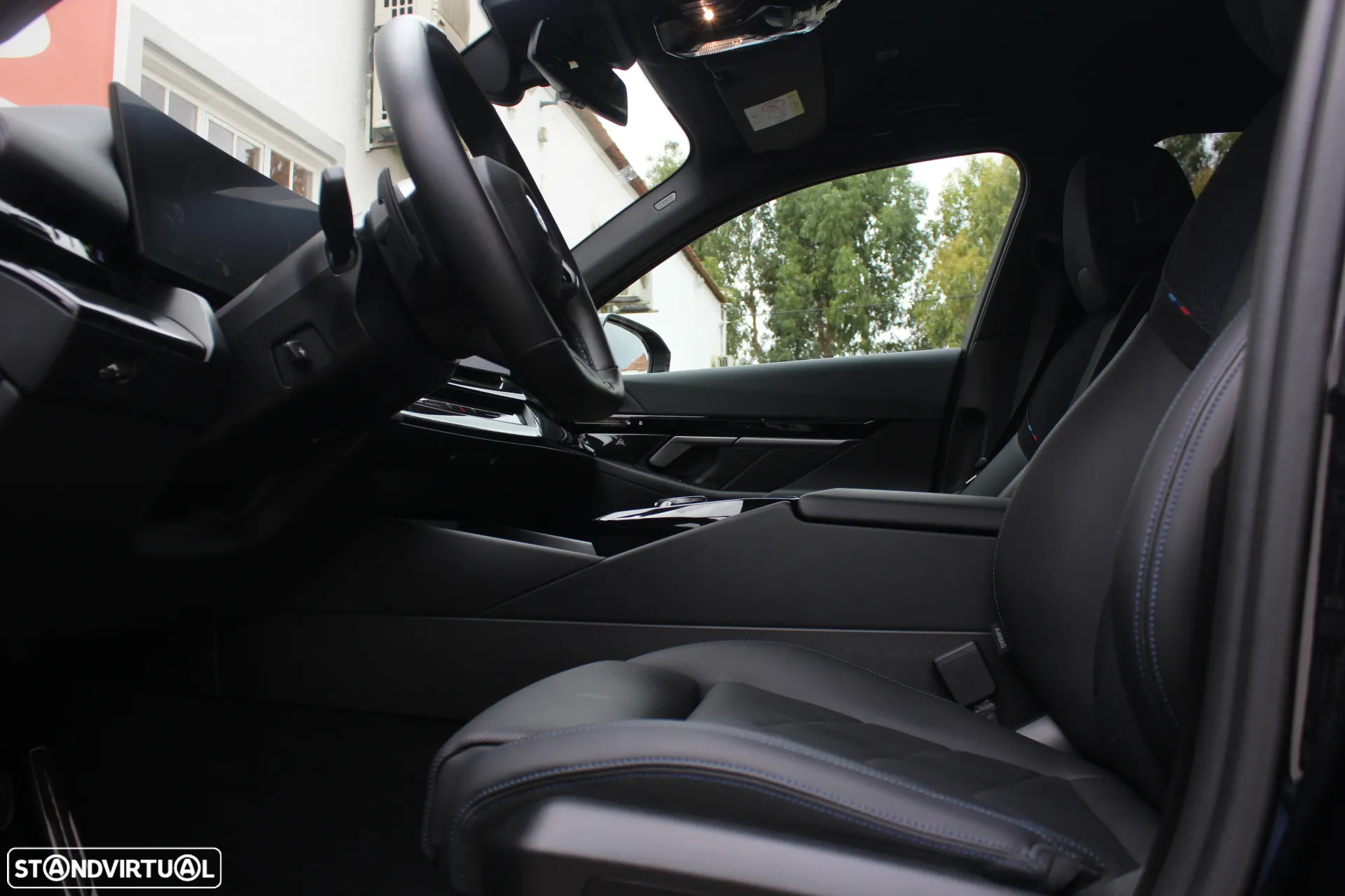 BMW 520 d xDrive Pack Desportivo M - 16