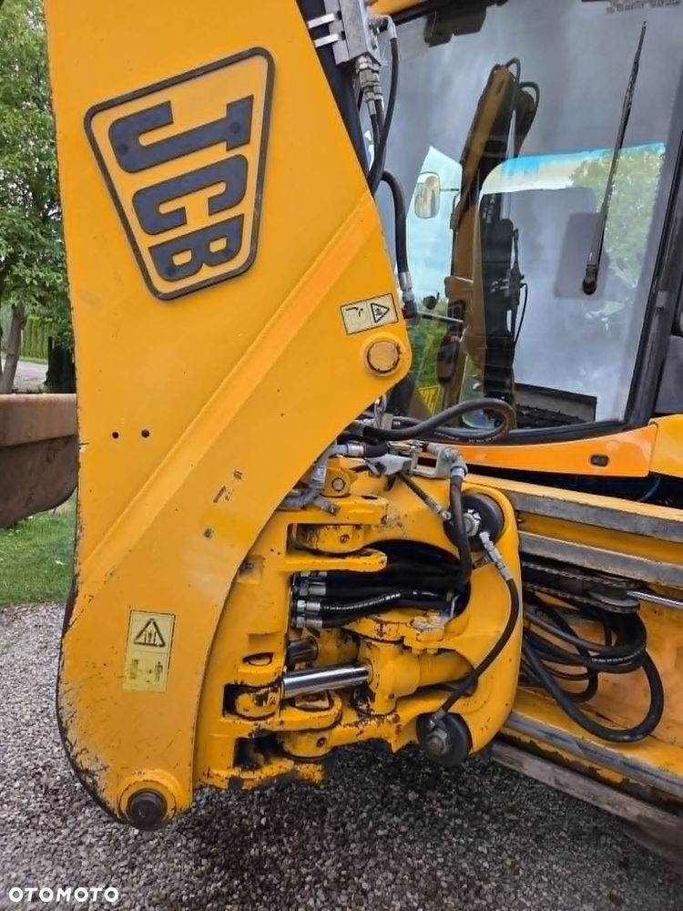 JCB 3CX - 17