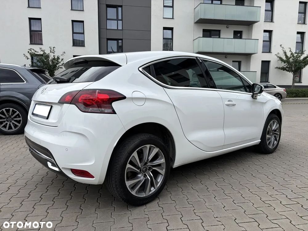 Citroën DS4 e-HDi 115 Chic - 5