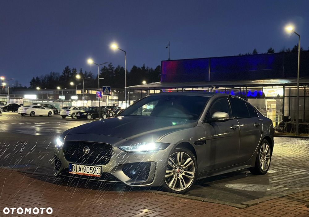 Jaguar XE 2.0 P250 R-Dynamic Black - 37