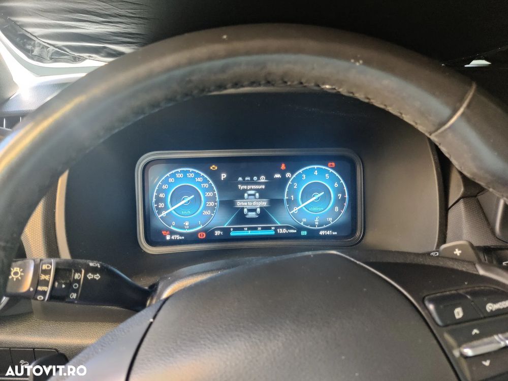 Hyundai KONA - 8