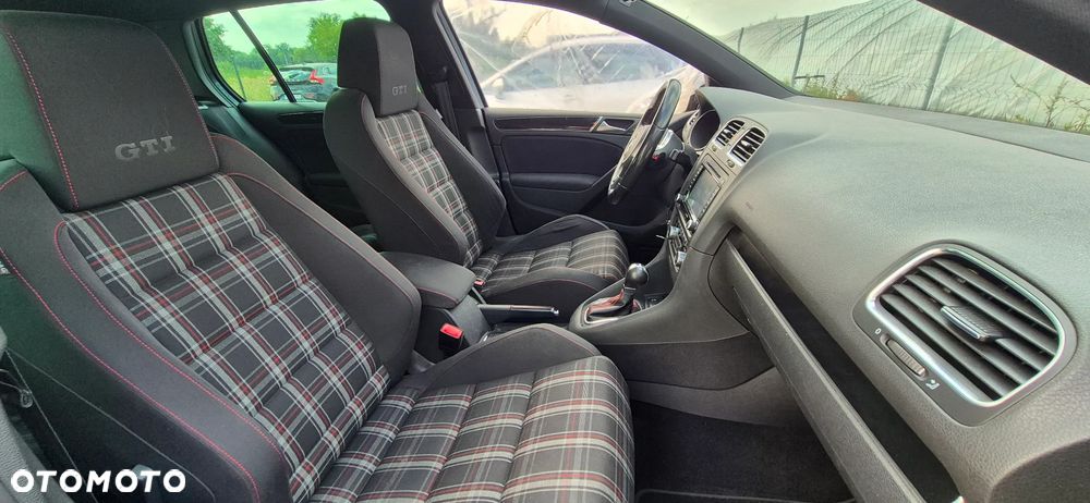 Volkswagen Golf 2.0 TSI GTI DSG - 10