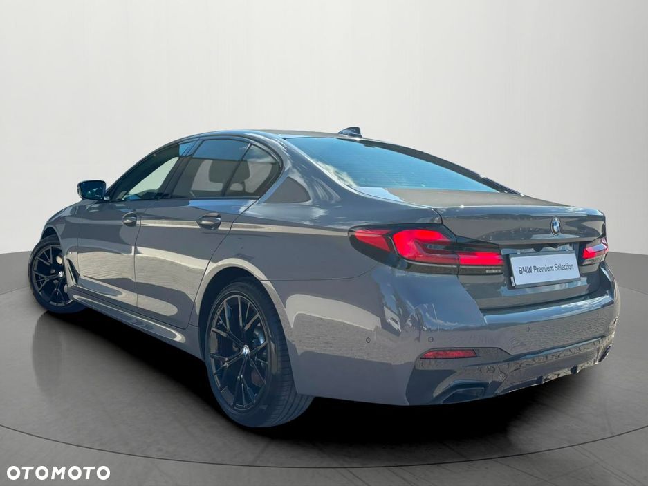 BMW Seria 5 530d xDrive mHEV sport - 5