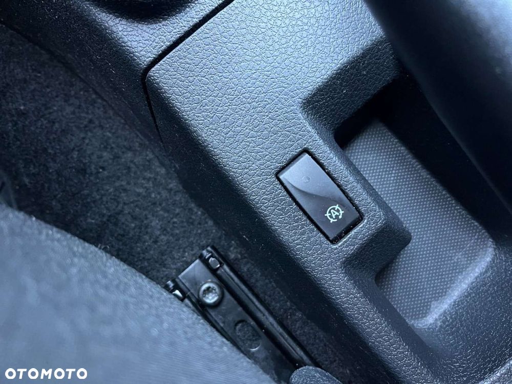 Dacia Sandero Blue dCi 95 Comfort - 13