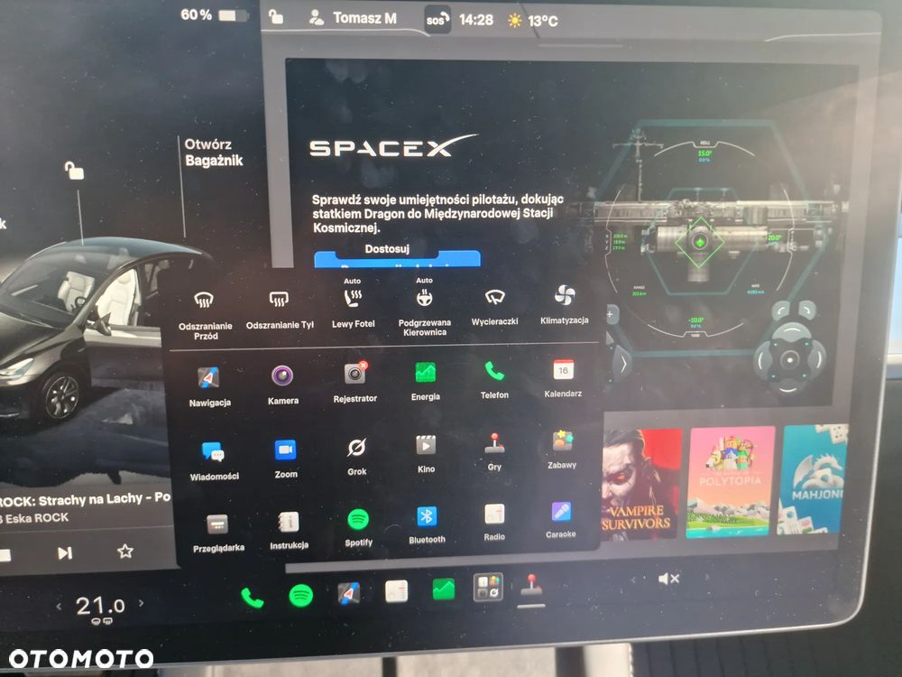 Tesla Model Y Long Range AWD - 18