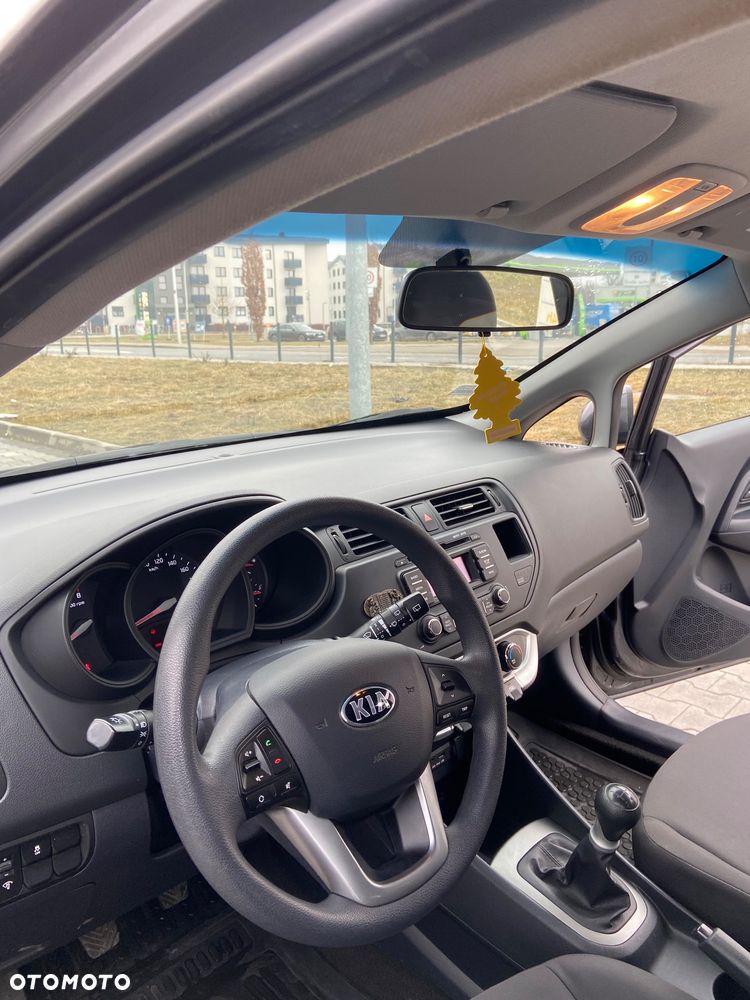 Kia Rio 1.4 EX - 13