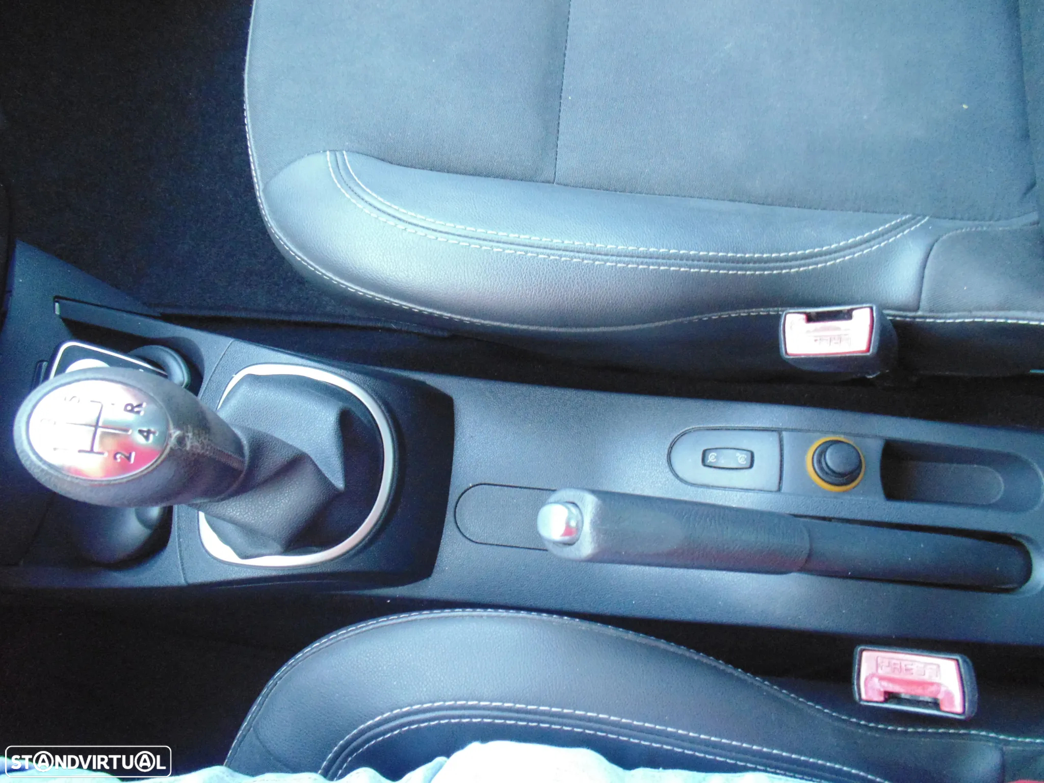 Renault Clio Break 1.5 dCi Dynamique S - 25