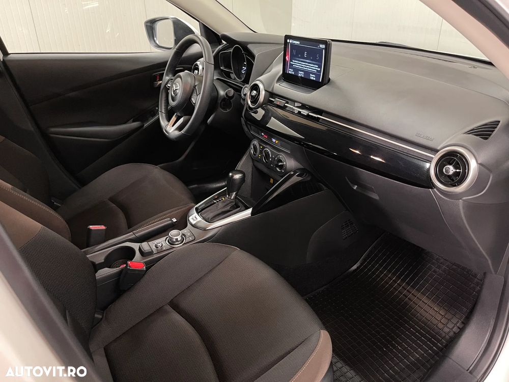 Mazda 2 G90 AT Challenge - 11