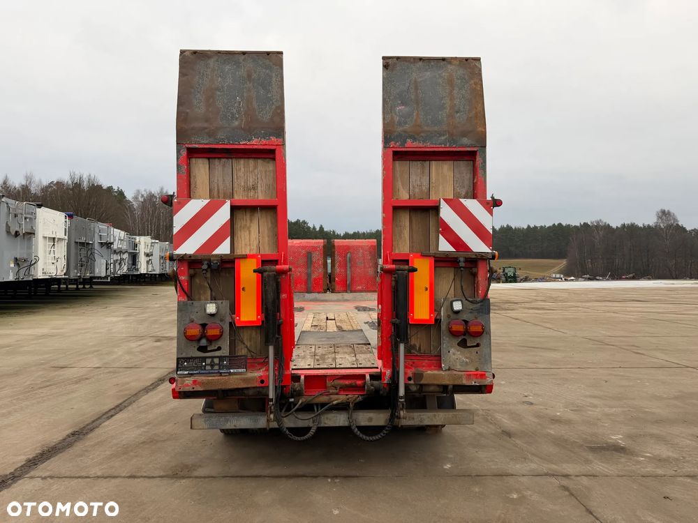Kel-Berg Przyczepa Niskopodwoziowa 4 osie Najazdy Hydrauliczne 2012 rok - 4