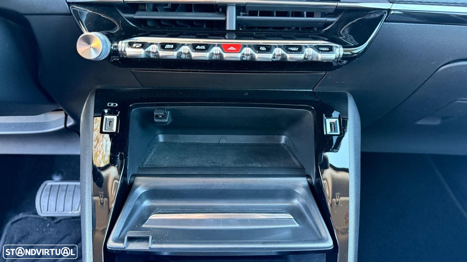 Peugeot 2008 1.2 PureTech Allure Pack EAT8 - 22