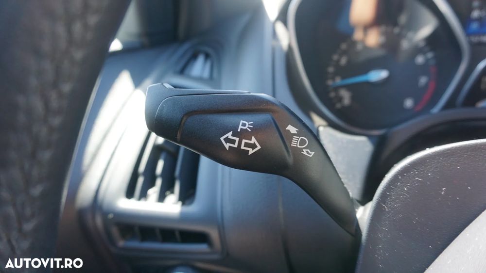 Ford Focus 1.0 EcoBoost Start-Stopp-System ST-LINE DESIGN - 20