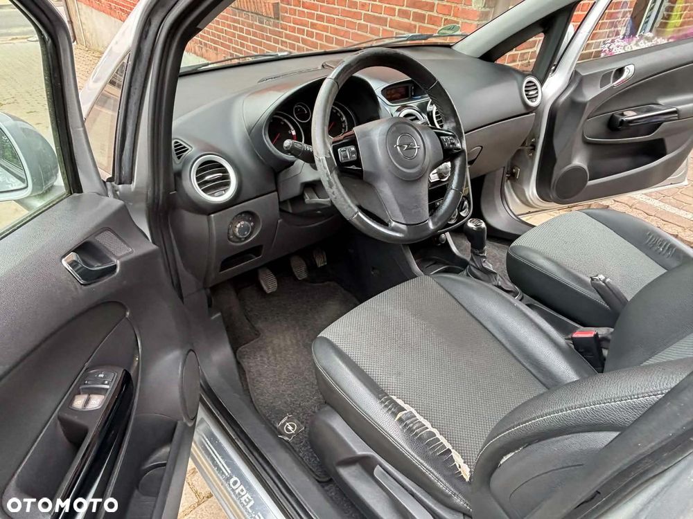 Opel Corsa 1.7 CDTI Cosmo - 9
