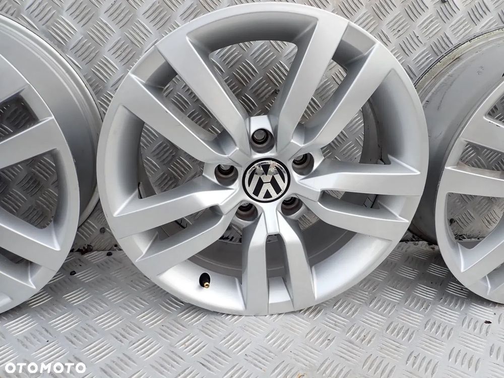FELGI ALUMINIOWE VW TIGUAN 6,5X16 ET33 5N0601025R - 6