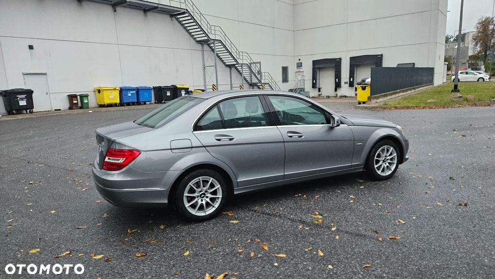 Mercedes-Benz Klasa C 180 BlueEFFICIENCY Avantgarde - 12