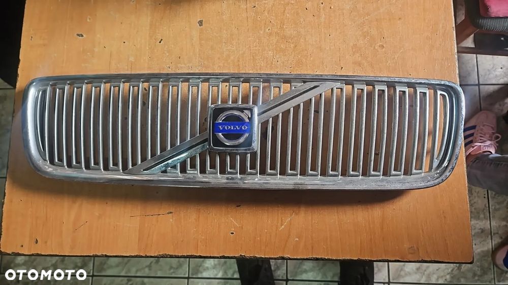 VOLVO V70 GRILL ATRAPA 8659875 - 1