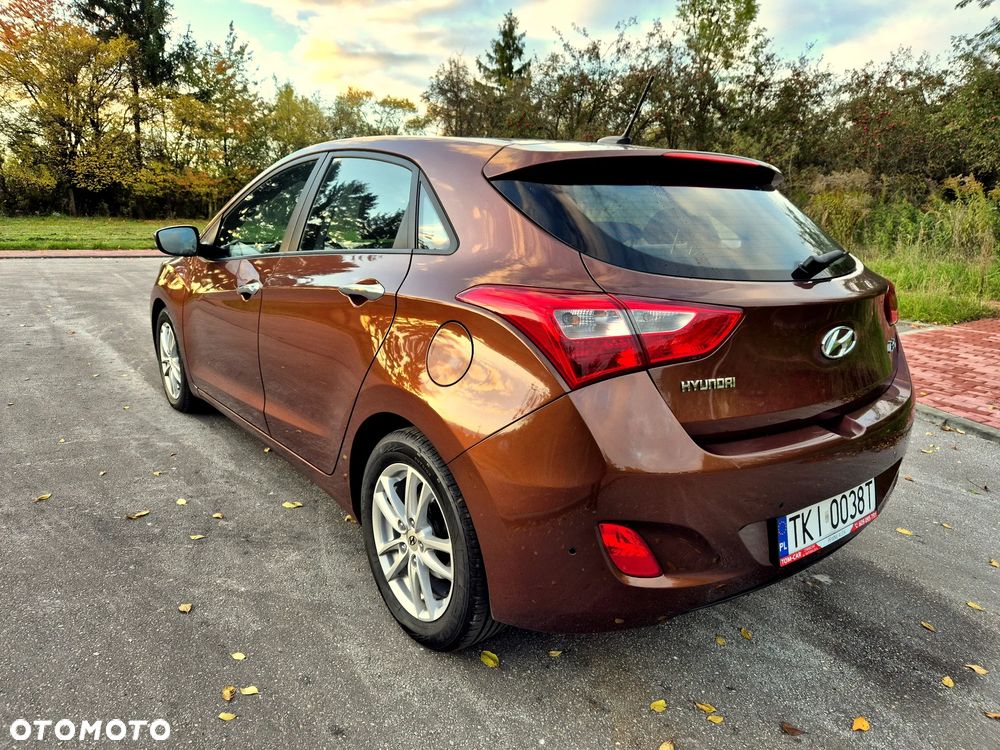 Hyundai i30 1.4 Intro Edition - 2