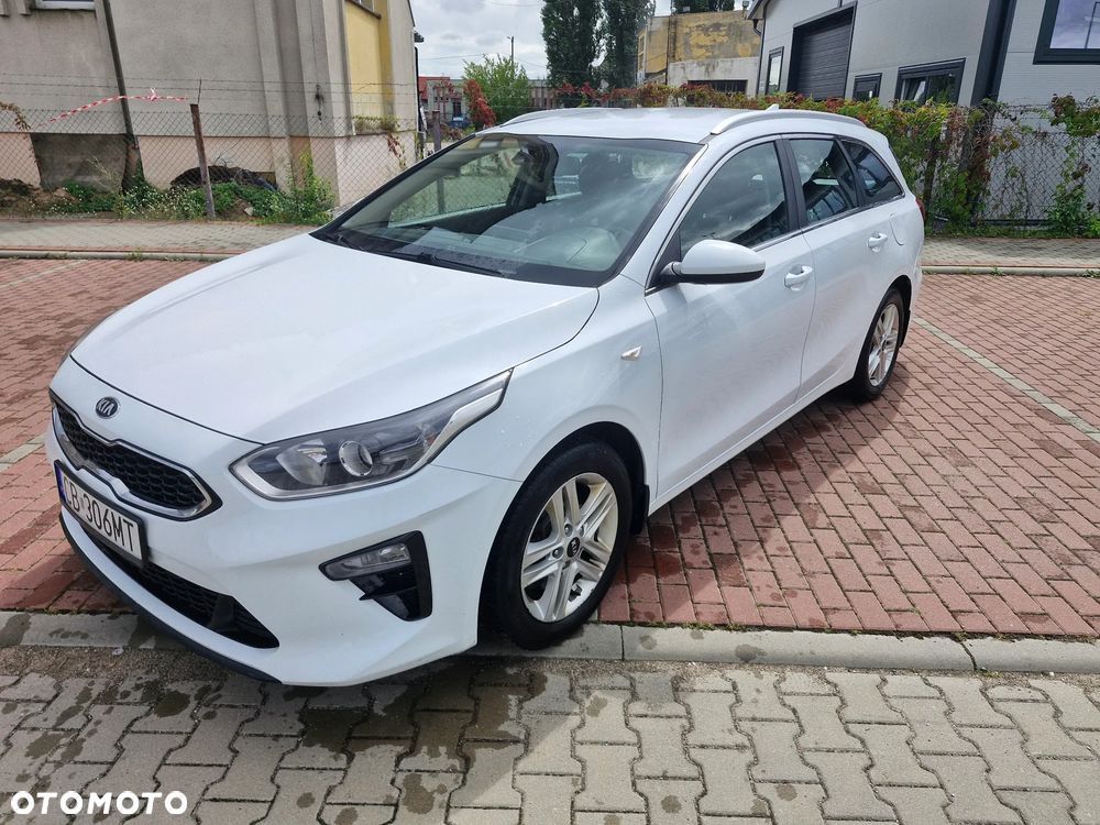 Kia Ceed 1.6 CRDi mHEV M - 3