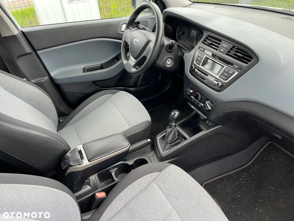Hyundai i20 - 8