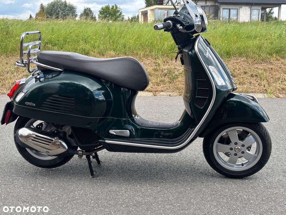 Vespa GTS - 16