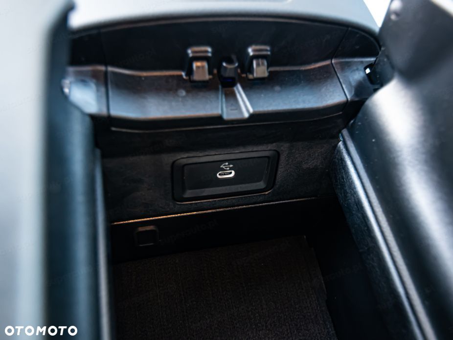 Mercedes-Benz Klasa E - 25