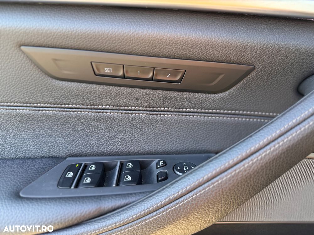 BMW Seria 5 530d xDrive Aut. Sport Line - 12