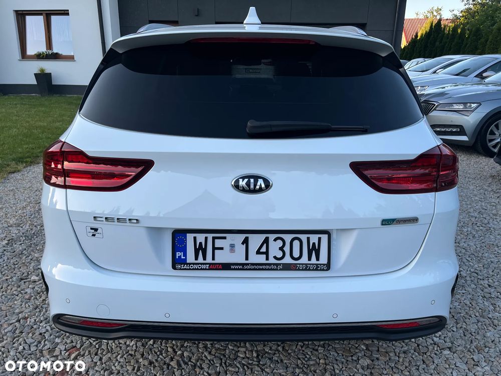 Kia Ceed 1.6 CRDi mHEV L - 22