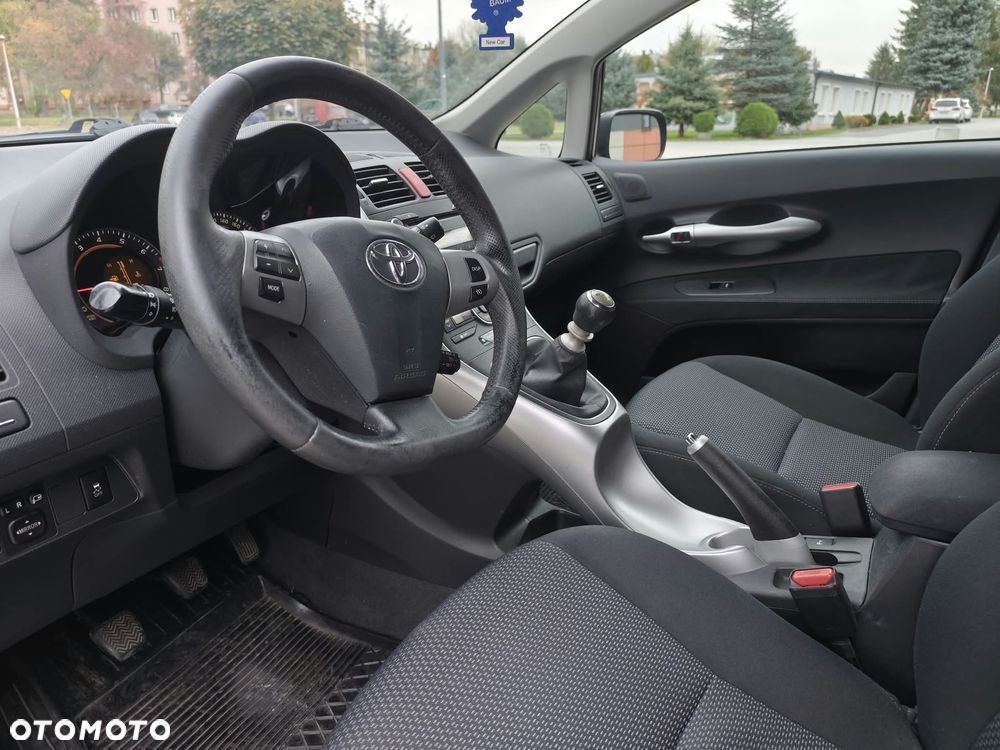 Toyota Auris - 7