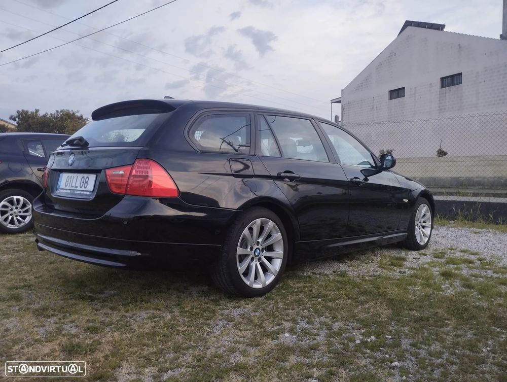BMW 318 d LifeStyle - 24