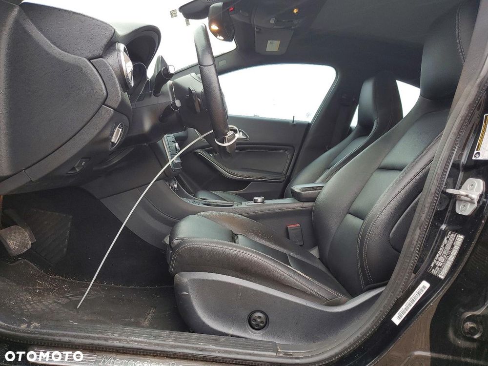 Mercedes-Benz CLA 250 4Matic 7G-DCT - 8