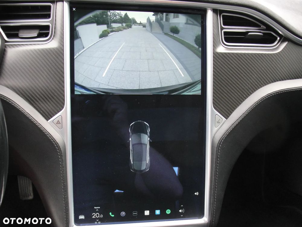 Tesla Model S - 14