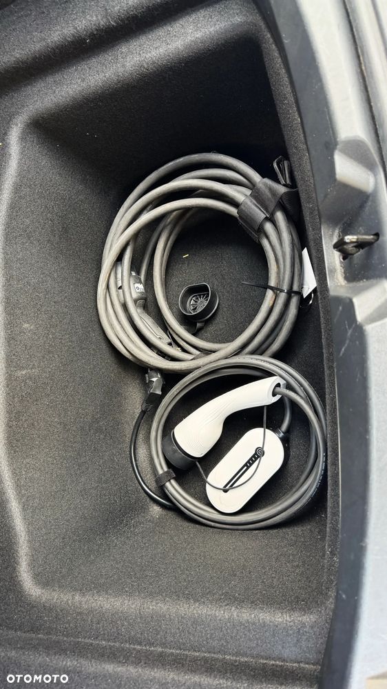 Tesla Model 3 Standard Reichweite Plus Hinterradantrieb - 27