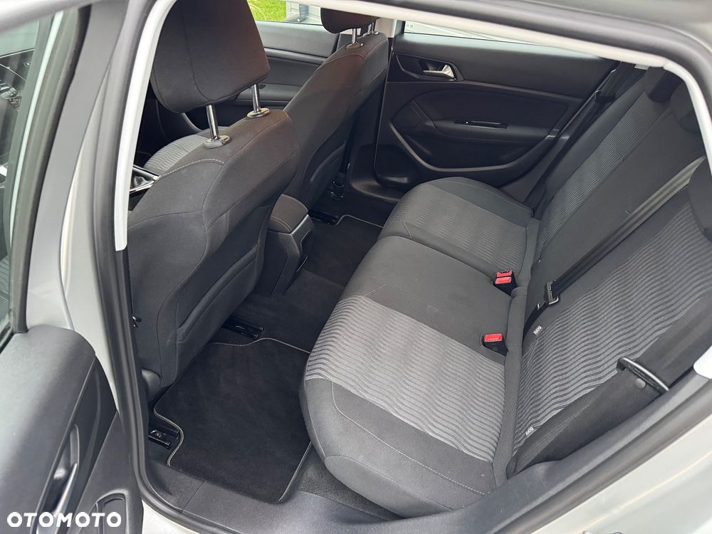 Peugeot 308 SW HDi FAP 110 (Blue Lion) Business Line Niveau 1 - 29