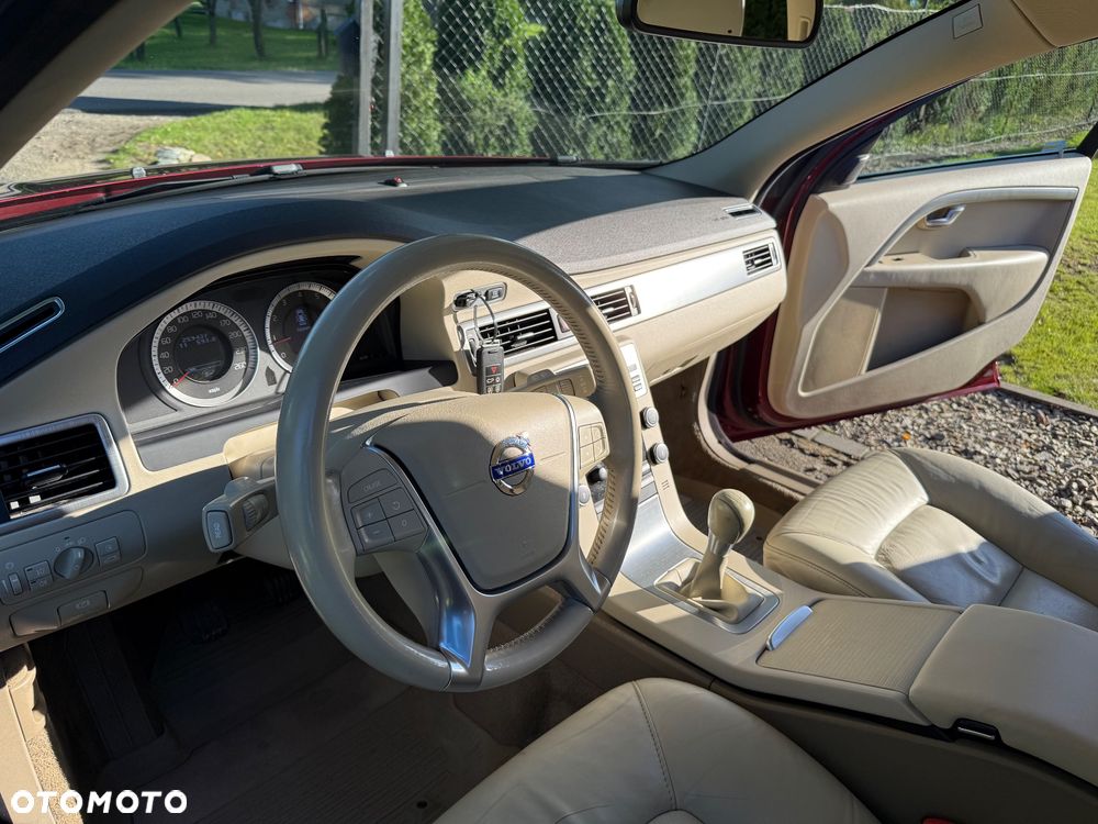 Volvo V70 2.0 Momentum - 13