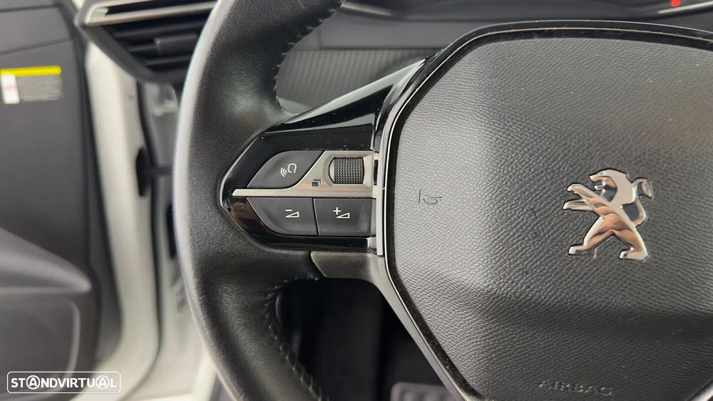 Peugeot e-208 50 kWh Active Pack - 32