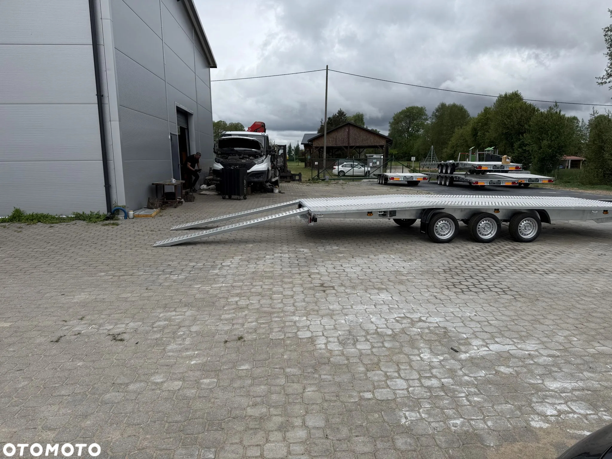 Niewiadów Nowa Laweta Jupiter 600x210 3500kg na suv bus Dostawa - 11