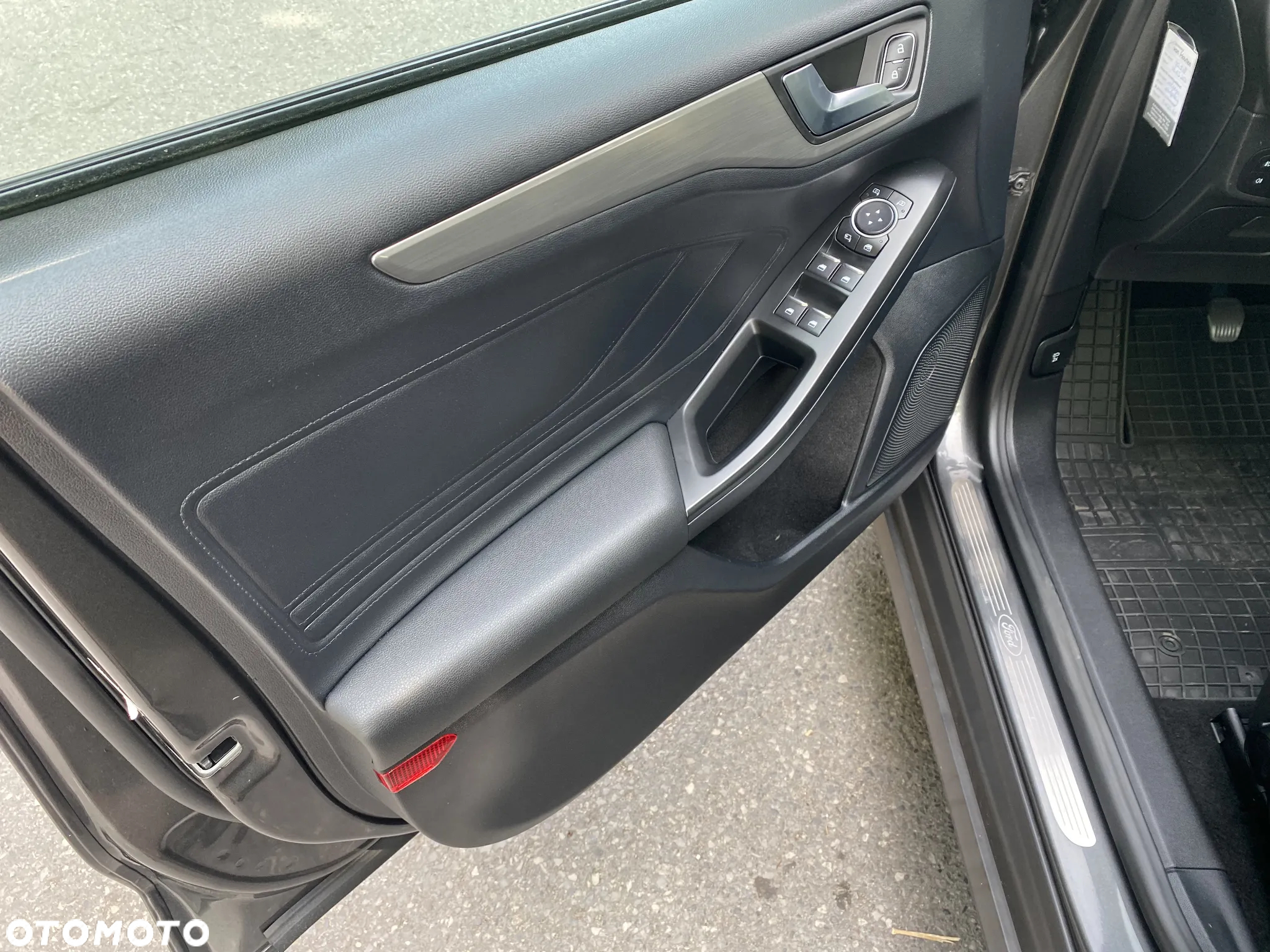 Ford Focus 1.0 EcoBoost ST-Line Business - 19