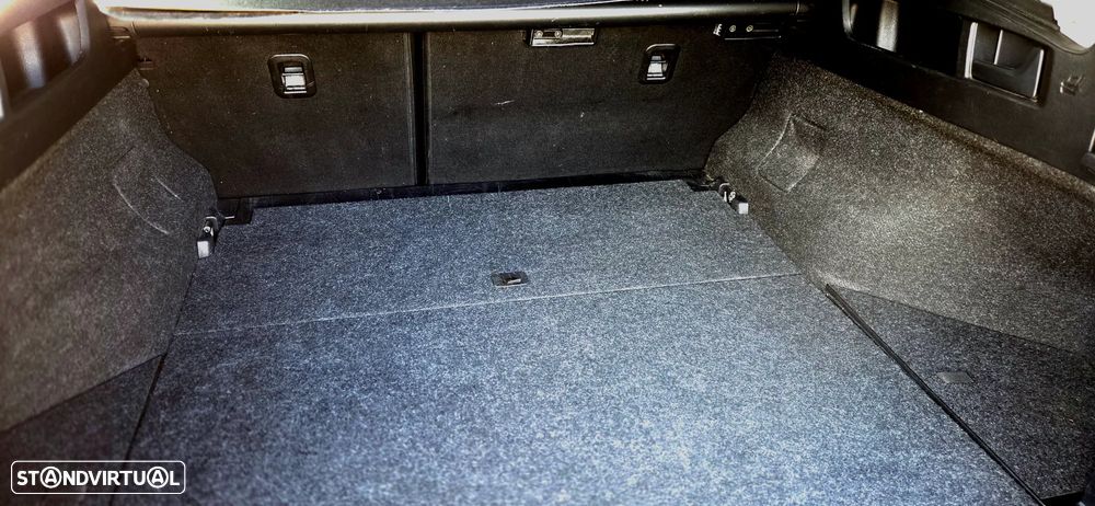 Toyota Auris Touring Sports 1.4 D-4D Com+P.Sport - 10