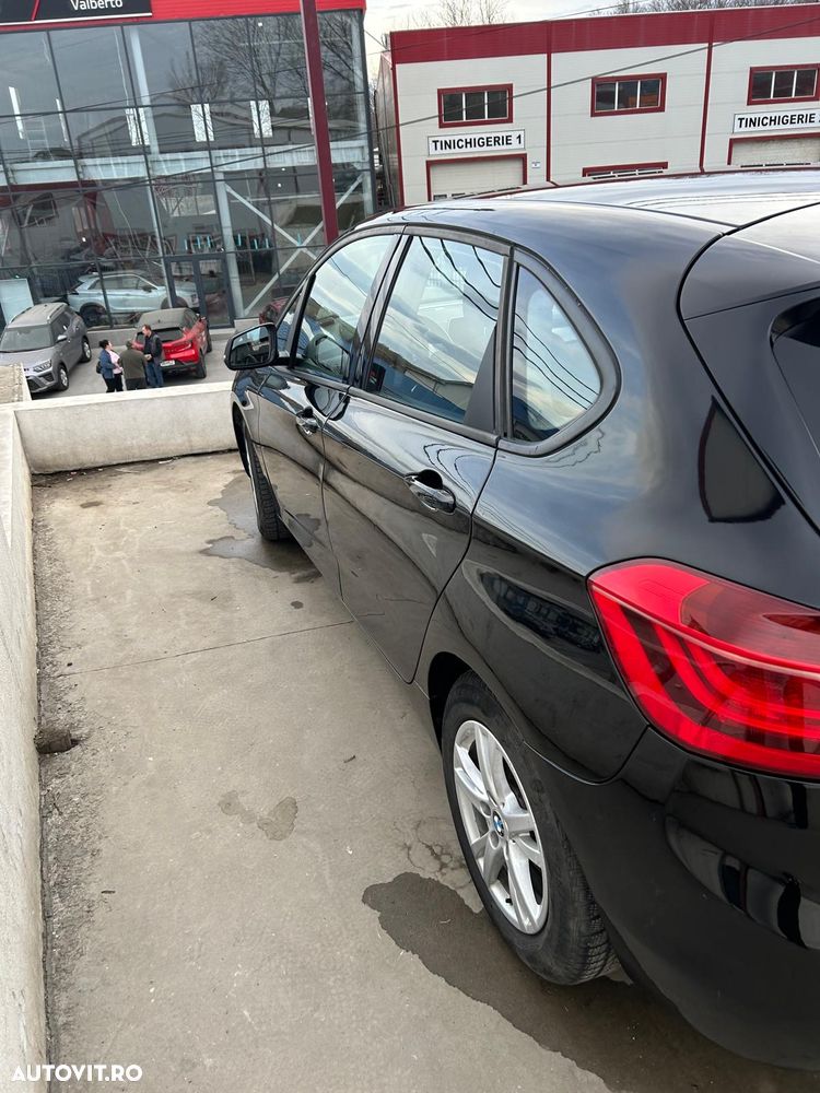 BMW Seria 2 218i AT Advantage - 10