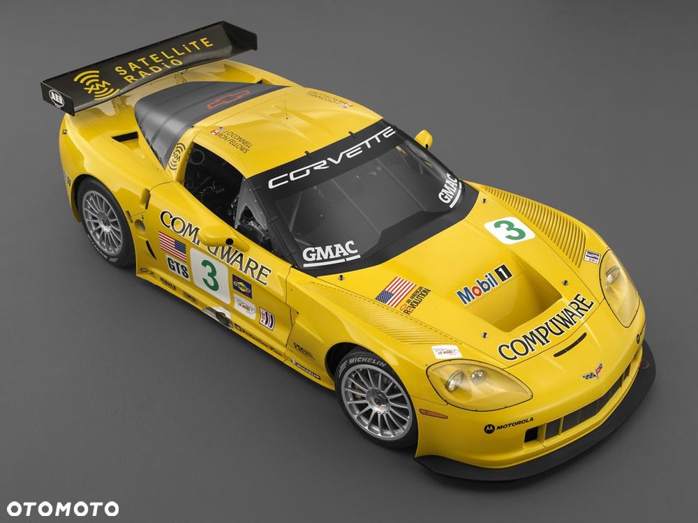 Chevrolet Corvette - 4