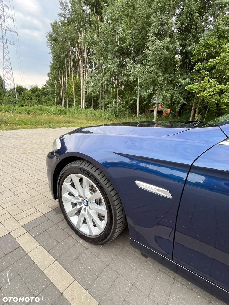 BMW Seria 5 535i xDrive - 13