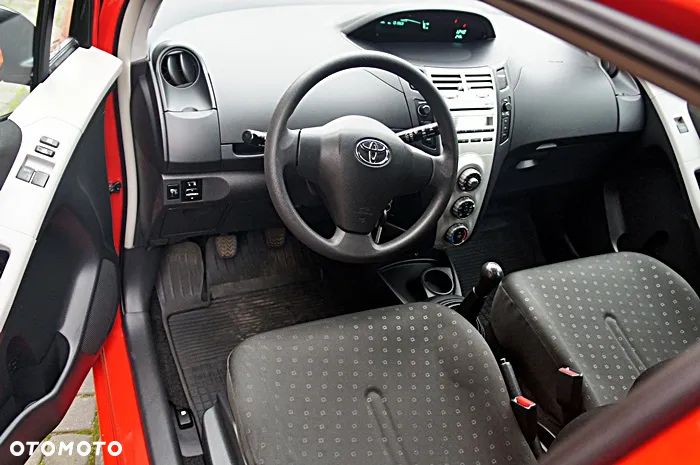 Toyota Yaris 1.0 Luna A/C - 17