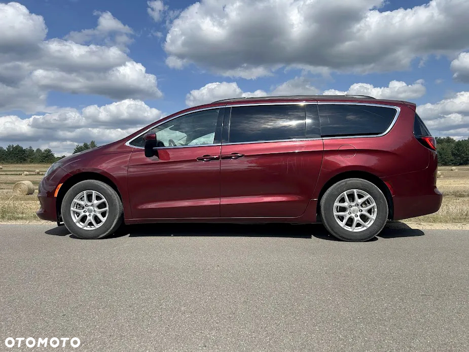 Chrysler Grand Voyager - 25
