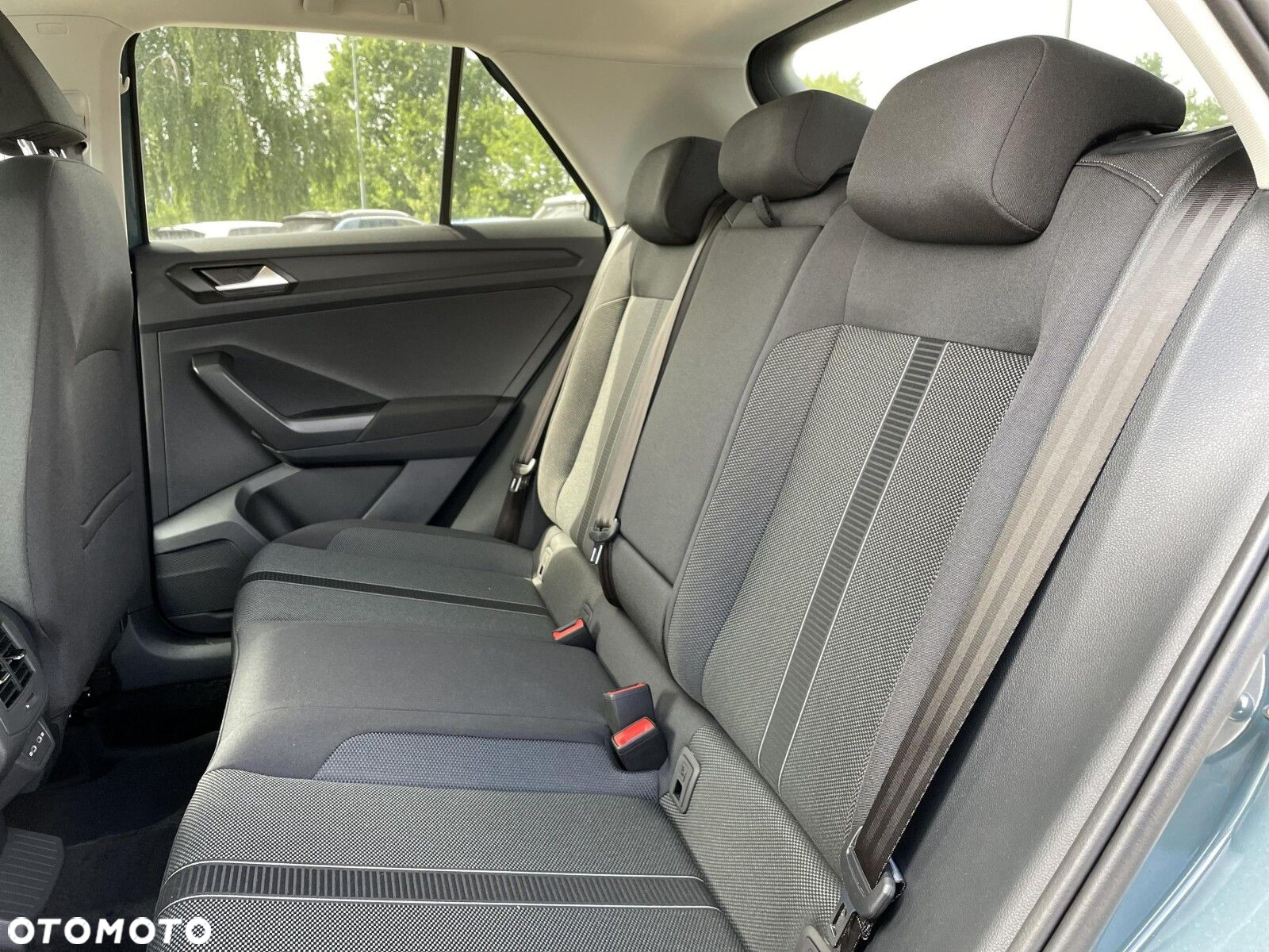 Volkswagen T-Roc - 18