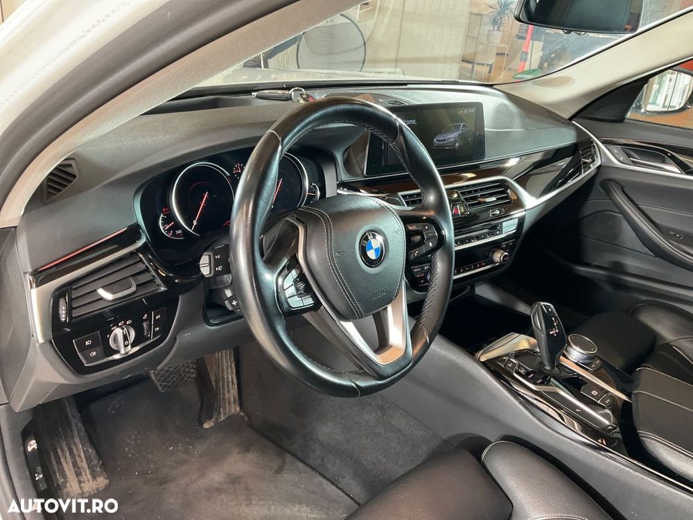 BMW Seria 5 520d Aut. - 9